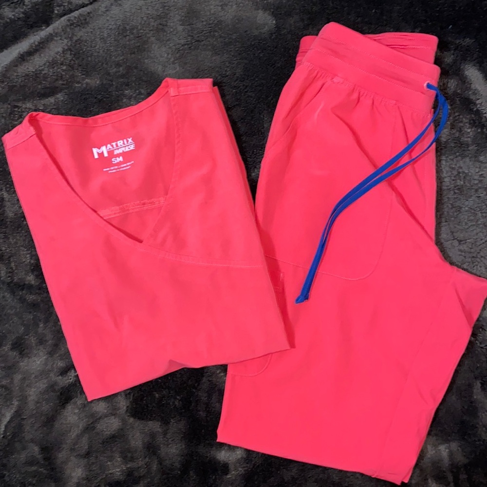 Matrix Impulse scrubs top and bottom